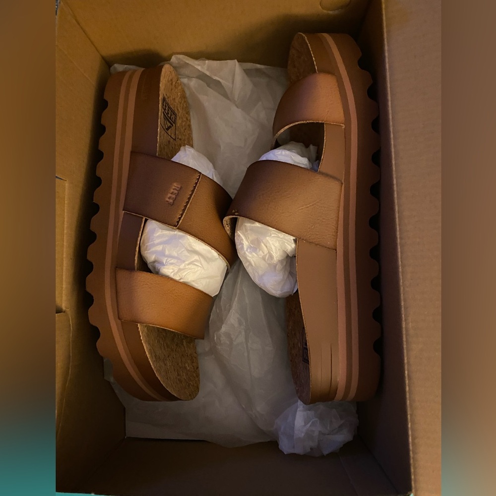 Nib Reef Tan Platform Sandals Women’s Size 8m Ridiculously Comfortable